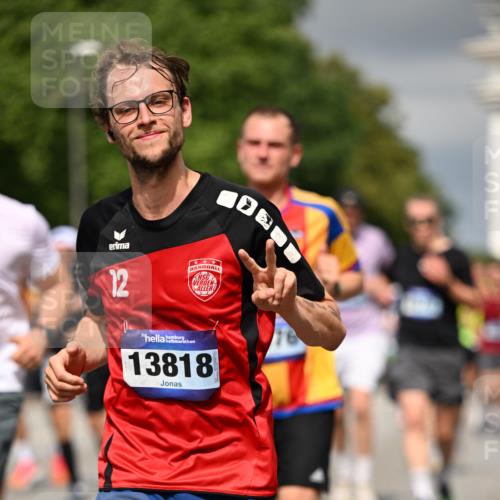 29.06.2025 - hella hamburg halbmarathon Dr. Thomas Lammeyer http://msf.ph/oto/8368984 29.06.2025 10:19:37 Kennedybrücke 1440, 1890, 2110, 2140, 2494, 2720, 2989, 3417, 4007, 4466, 5069, 5423, 6287, 6376, 6576, 7452, 7897, 7941, 7942, 8885, 9113, 9192, 9556, 9657, 9847, 10108, 10608, 10775, 10963 meine-sportfotos.de