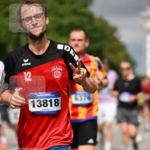 29.06.2025 - hella hamburg halbmarathon Dr. Thomas Lammeyer http://msf.ph/oto/8368996 29.06.2025 10:19:38 Kennedybrücke 1440, 1890, 2110, 2140, 2494, 2720, 2989, 3167, 3417, 4007, 4466, 5069, 5423, 6287, 6376, 6576, 7897, 7941, 7942, 8885, 9113, 9192, 9556, 9657, 9847, 10108, 10608, 10775, 10963 meine-sportfotos.de