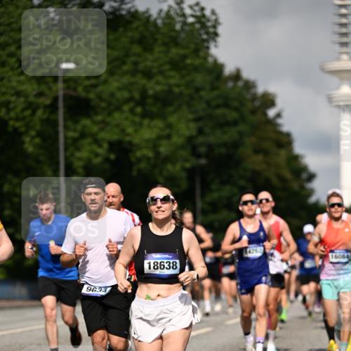 29.06.2025 - hella hamburg halbmarathon Dr. Thomas Lammeyer http://msf.ph/oto/8369008 29.06.2025 09:57:20 Kennedybrücke 1466, 2234, 2270, 2516, 2890, 2937, 3004, 3186, 3414, 3852, 4140, 4235, 4247, 4310, 4553, 4949, 5022, 5115, 5362, 5460, 5528, 5532, 5650, 6071, 6203, 6282, 6375, 6388, 6460, 6575, 6903, 7167, 7385, 7448, 7480, 7734, 8023, 9030, 9043, 9126, 9200, 9303, 9305, 9633, 9723, 9965, 10792, 11077, 11283 meine-sportfotos.de