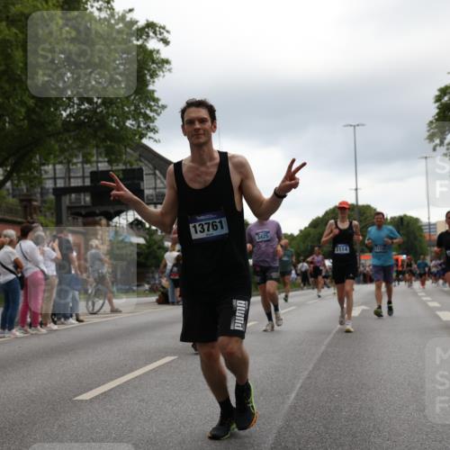 29.06.2025 - hella hamburg halbmarathon Yannick Fuchs http://msf.ph/oto/8369047 29.06.2025 10:53:29 20KM 2348, 2780, 3114, 3279, 3425, 4238, 4796, 4986, 5885, 6087, 6220, 6438, 7031, 7223, 7287, 8030, 8326, 8807, 9985, 10488, 10587, 10896, 10943, 11018, 11114, 11757, 11935, 11938, 12206, 12261, 12564, 12736, 12779, 12862, 13583, 13706, 13761, 14567, 14732, 14902, 14928, 14965, 15232, 15284, 15785, 16227, 16530, 16754, 16910, 16915, 16980, 17176, 17304, 17503, 17630, 18467, 18485, 18716, 18855, 19015, 19160 meine-sportfotos.de
