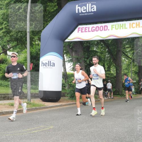 29.06.2025 - hella hamburg halbmarathon KatJ http://msf.ph/oto/8369055 29.06.2025 10:23:23 Zwischen KM18-KM19 1743, 7628 meine-sportfotos.de
