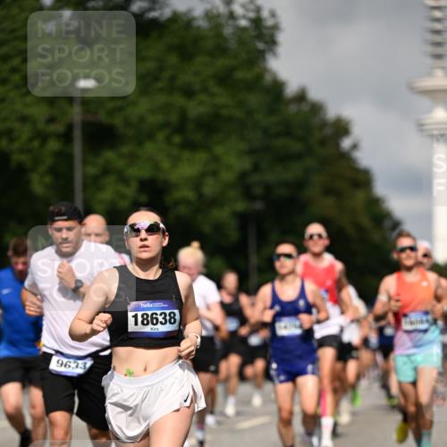 29.06.2025 - hella hamburg halbmarathon Dr. Thomas Lammeyer http://msf.ph/oto/8369101 29.06.2025 09:57:21 Kennedybrücke 1466, 2270, 2516, 2890, 2937, 3004, 3186, 3414, 3852, 4140, 4235, 4247, 4310, 4949, 5115, 5362, 5460, 5528, 5532, 5650, 6071, 6203, 6282, 6375, 6388, 6460, 6575, 6903, 7167, 7385, 7448, 7480, 7734, 8023, 9030, 9043, 9126, 9200, 9303, 9305, 9633, 9723, 9965, 10792, 11077, 11283 meine-sportfotos.de