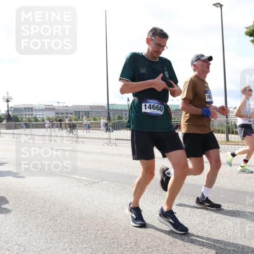 29.06.2025 - hella hamburg halbmarathon Lena Gebhardt http://msf.ph/oto/8369107 29.06.2025 10:02:05 Lombardsbrücke 1364, 741, 16420, 14660, 146, 1184, 1329, 1364, 1432, 1453, 1464, 1653, 1729, 1881, 1940, 2142, 2322, 2323, 2806, 2957, 3039, 3169, 4286, 4328, 4663, 4985, 5602, 5603, 5742, 5763, 6166, 6295, 6322, 6327, 6438, 6595, 7031, 7189, 7223, 7243, 8578, 8926, 9020, 9021, 9156, 9230, 9353, 9741, 9928, 10177, 10866, 10882, 10915, 11554, 11871, 11938, 12315, 12316, 12491, 14471, 14660, 14677, 16420 meine-sportfotos.de