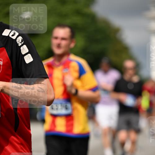 29.06.2025 - hella hamburg halbmarathon Dr. Thomas Lammeyer http://msf.ph/oto/8369133 29.06.2025 10:19:38 Kennedybrücke 1440, 1890, 2110, 2140, 2494, 2720, 2989, 3167, 3417, 4007, 4466, 5069, 5423, 6287, 6376, 6576, 7897, 7941, 7942, 8885, 9113, 9192, 9556, 9657, 9847, 10108, 10608, 10775, 10963 meine-sportfotos.de
