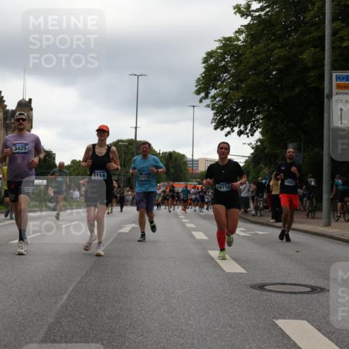 29.06.2025 - hella hamburg halbmarathon Yannick Fuchs http://msf.ph/oto/8369166 29.06.2025 10:53:30 20KM 2348, 2780, 3114, 3279, 3425, 4238, 4796, 4986, 5885, 6087, 6220, 6438, 7031, 7287, 8030, 8326, 8481, 8807, 9985, 10488, 10587, 10896, 11018, 11114, 11757, 11935, 11938, 12206, 12261, 12564, 12736, 12779, 12862, 13583, 13706, 13761, 14567, 14732, 14902, 14928, 14965, 15232, 15284, 15785, 15914, 16227, 16530, 16754, 16910, 16915, 16980, 17176, 17304, 17503, 17630, 18467, 18485, 18716, 18855, 19015, 19160 meine-sportfotos.de