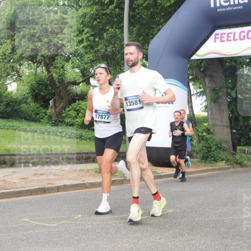 29.06.2025 - hella hamburg halbmarathon KatJ http://msf.ph/oto/8369257 29.06.2025 10:23:24 Zwischen KM18-KM19 1743, 5269, 7628 meine-sportfotos.de