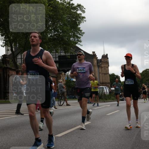 29.06.2025 - hella hamburg halbmarathon Yannick Fuchs http://msf.ph/oto/8369304 29.06.2025 10:53:31 20KM 2348, 2780, 3114, 3279, 3425, 4238, 4796, 4986, 5885, 6087, 6220, 6438, 7031, 7287, 8030, 8326, 8481, 8807, 9985, 10488, 10587, 10896, 11018, 11114, 11158, 11159, 11250, 11757, 11935, 11938, 12206, 12261, 12564, 12736, 12779, 12862, 13583, 13706, 13761, 14567, 14732, 14902, 14928, 14965, 15785, 15914, 16227, 16530, 16754, 16910, 16915, 16980, 17176, 17304, 17503, 17630, 18467, 18485, 18716, 18855, 19015, 19160 meine-sportfotos.de