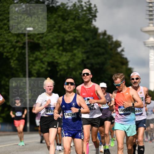 29.06.2025 - hella hamburg halbmarathon Dr. Thomas Lammeyer http://msf.ph/oto/8369328 29.06.2025 09:57:22 Kennedybrücke 1466, 2270, 2516, 2890, 2937, 3004, 3186, 3414, 3852, 4140, 4235, 4247, 4949, 5115, 5362, 5460, 5528, 5532, 5650, 6071, 6203, 6282, 6388, 6460, 6575, 6903, 7167, 7385, 7448, 7480, 7734, 8023, 9030, 9043, 9126, 9200, 9303, 9305, 9633, 9723, 9965, 10792, 11077, 11283 meine-sportfotos.de