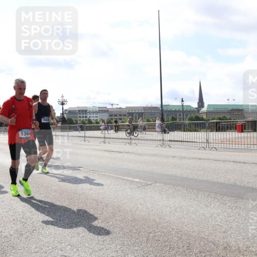 29.06.2025 - hella hamburg halbmarathon Lena Gebhardt http://msf.ph/oto/8369342 29.06.2025 10:02:05 Lombardsbrücke 7223, 1364, 16420, 146, 1184, 1329, 1364, 1432, 1453, 1464, 1653, 1729, 1881, 1940, 2142, 2322, 2323, 2806, 2957, 3039, 3169, 4286, 4328, 4663, 4985, 5602, 5603, 5742, 5763, 6166, 6295, 6322, 6327, 6438, 6595, 7031, 7189, 7223, 7243, 8578, 8926, 9020, 9021, 9156, 9230, 9353, 9741, 9928, 10177, 10866, 10882, 10915, 11554, 11871, 11938, 12315, 12316, 12491, 14471, 14660, 14677, 16420 meine-sportfotos.de