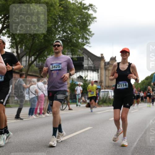 29.06.2025 - hella hamburg halbmarathon Yannick Fuchs http://msf.ph/oto/8369421 29.06.2025 10:53:32 20KM 2348, 2780, 3114, 3279, 3425, 4238, 4379, 4796, 4986, 5885, 6087, 6220, 6438, 7287, 7824, 8030, 8326, 8481, 8807, 9985, 10488, 10587, 10896, 11018, 11114, 11158, 11159, 11250, 11757, 11935, 11938, 12206, 12261, 12564, 12736, 12779, 12862, 13706, 13761, 14567, 14732, 14902, 14928, 14965, 15785, 15914, 16227, 16530, 16754, 16910, 16915, 16980, 17176, 17304, 17503, 18467, 18485, 18716, 18855, 19015, 19160 meine-sportfotos.de