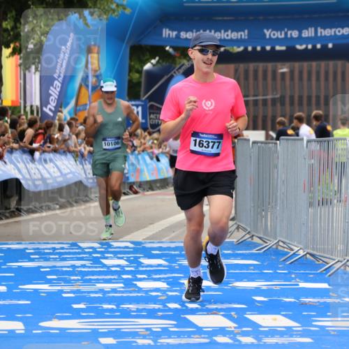 29.06.2025 - hella hamburg halbmarathon Strokosch-Dieckow http://msf.ph/oto/8369442 29.06.2025 10:27:52 Ziel 1122, 10106, 10485, 12189, 16377 meine-sportfotos.de