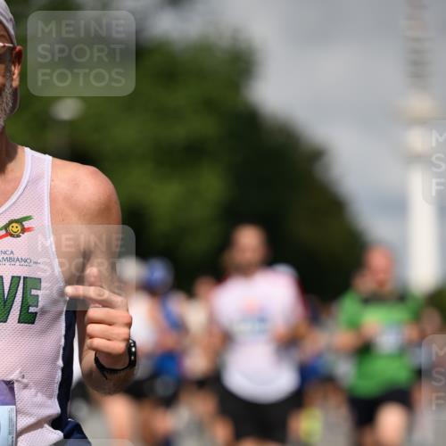 29.06.2025 - hella hamburg halbmarathon Dr. Thomas Lammeyer http://msf.ph/oto/8369451 29.06.2025 09:57:25 Kennedybrücke 1466, 1902, 2270, 2516, 2890, 2937, 3004, 3186, 3414, 3852, 4140, 4235, 4247, 4949, 5115, 5362, 5460, 5528, 5532, 5650, 6071, 6282, 6388, 6575, 6903, 7167, 7385, 7448, 7480, 7734, 8023, 8269, 9030, 9043, 9126, 9200, 9633, 9723, 9965, 10792, 11077, 11283 meine-sportfotos.de