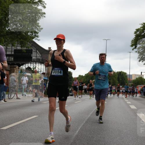 29.06.2025 - hella hamburg halbmarathon Yannick Fuchs http://msf.ph/oto/8369484 29.06.2025 10:53:32 20KM 2348, 2780, 3114, 3279, 3425, 4238, 4379, 4796, 4986, 5885, 6087, 6220, 6438, 7287, 7824, 8030, 8326, 8481, 8807, 9985, 10488, 10587, 10896, 11018, 11114, 11158, 11159, 11250, 11757, 11935, 11938, 12206, 12261, 12564, 12736, 12779, 12862, 13706, 13761, 14567, 14732, 14902, 14928, 14965, 15785, 15914, 16227, 16530, 16754, 16910, 16915, 16980, 17176, 17304, 17503, 18467, 18485, 18716, 18855, 19015, 19160 meine-sportfotos.de