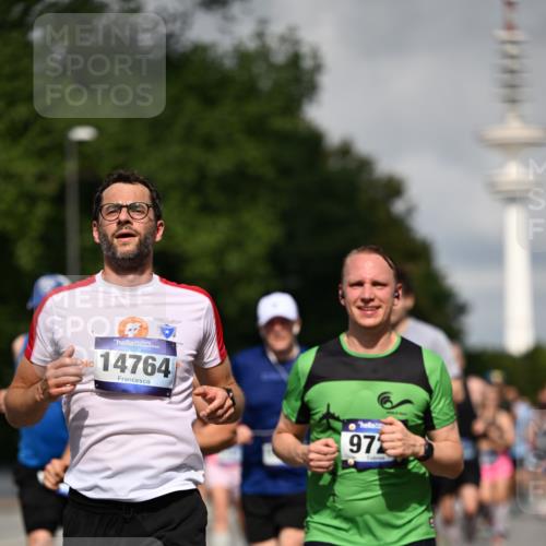 29.06.2025 - hella hamburg halbmarathon Dr. Thomas Lammeyer http://msf.ph/oto/8369538 29.06.2025 09:57:27 Kennedybrücke 1424, 1466, 1902, 2270, 2516, 2890, 2937, 3004, 3414, 3852, 4140, 4235, 4237, 4247, 4949, 5115, 5362, 5460, 5528, 5532, 5650, 6071, 6282, 6388, 6575, 6903, 7167, 7385, 7480, 7734, 8023, 8269, 8928, 9030, 9043, 9126, 9200, 9633, 9723, 9965, 10792, 11077, 11283 meine-sportfotos.de