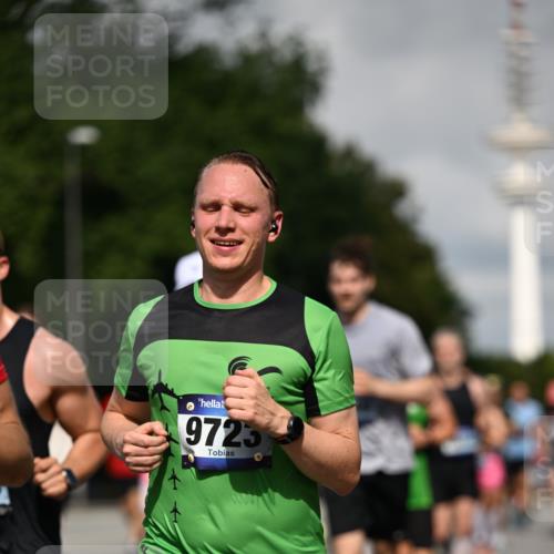 29.06.2025 - hella hamburg halbmarathon Dr. Thomas Lammeyer http://msf.ph/oto/8369558 29.06.2025 09:57:28 Kennedybrücke 1424, 1466, 1902, 2270, 2516, 2890, 2937, 3004, 3414, 3852, 4140, 4235, 4237, 4247, 4949, 5115, 5362, 5460, 5528, 5532, 5650, 6282, 6388, 6575, 6903, 7167, 7385, 7480, 7734, 8023, 8269, 8928, 9030, 9043, 9105, 9126, 9200, 9633, 9723, 9965, 10792, 11077, 11283 meine-sportfotos.de