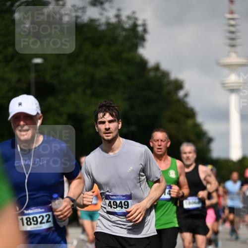 29.06.2025 - hella hamburg halbmarathon Dr. Thomas Lammeyer http://msf.ph/oto/8369605 29.06.2025 09:57:29 Kennedybrücke 1424, 1466, 1902, 2270, 2516, 2890, 2937, 3414, 3852, 4140, 4235, 4237, 4247, 4949, 5115, 5362, 5460, 5528, 5532, 5650, 6282, 6388, 6575, 6903, 7167, 7385, 7480, 7734, 8023, 8269, 8928, 9030, 9043, 9105, 9200, 9633, 9723, 9965, 10792, 11077, 11283 meine-sportfotos.de