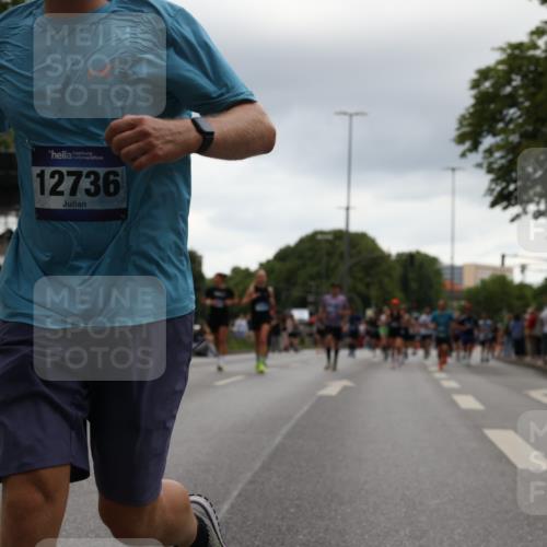 29.06.2025 - hella hamburg halbmarathon Yannick Fuchs http://msf.ph/oto/8369636 29.06.2025 10:53:34 20KM 2780, 3114, 3279, 3425, 4238, 4379, 4796, 4986, 5885, 6087, 6220, 6438, 7287, 7824, 8030, 8326, 8481, 8807, 9985, 10488, 10587, 10896, 11018, 11114, 11158, 11159, 11250, 11757, 11935, 11938, 12206, 12261, 12406, 12564, 12736, 12779, 12862, 13706, 13761, 14567, 14732, 14902, 14928, 14965, 15785, 15914, 16227, 16530, 16754, 16915, 16980, 17176, 17304, 18467, 18485, 18716, 18855, 19015, 19160 meine-sportfotos.de