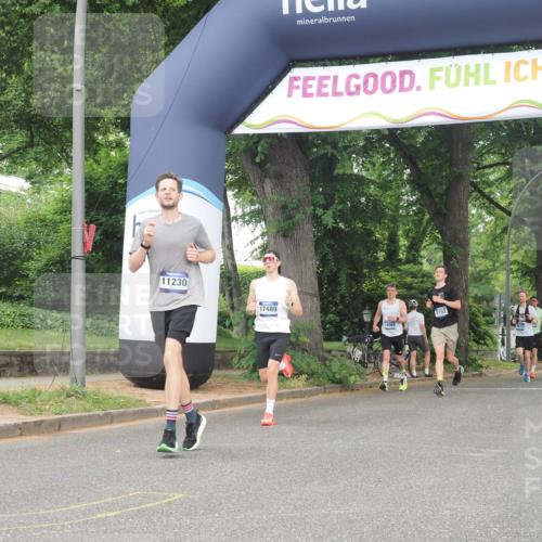 29.06.2025 - hella hamburg halbmarathon KatJ http://msf.ph/oto/8369675 29.06.2025 10:23:29 Zwischen KM18-KM19 3005, 5269 meine-sportfotos.de