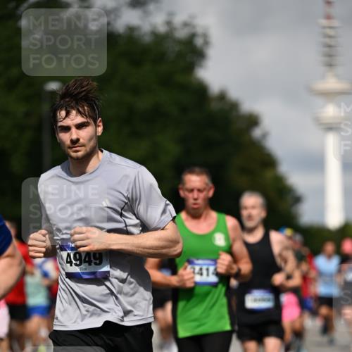 29.06.2025 - hella hamburg halbmarathon Dr. Thomas Lammeyer http://msf.ph/oto/8369695 29.06.2025 09:57:29 Kennedybrücke 1424, 1466, 1902, 2270, 2516, 2890, 2937, 3414, 3852, 4140, 4235, 4237, 4247, 4949, 5115, 5362, 5460, 5528, 5532, 5650, 6282, 6388, 6575, 6903, 7167, 7385, 7480, 7734, 8023, 8269, 8928, 9030, 9043, 9105, 9200, 9633, 9723, 9965, 10792, 11077, 11283 meine-sportfotos.de