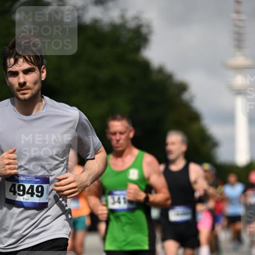 29.06.2025 - hella hamburg halbmarathon Dr. Thomas Lammeyer http://msf.ph/oto/8369712 29.06.2025 09:57:30 Kennedybrücke 1424, 1466, 1902, 2270, 2516, 2890, 2937, 3414, 3785, 3852, 4140, 4235, 4237, 4247, 4949, 5115, 5362, 5460, 5528, 5532, 5650, 6282, 6388, 6575, 6903, 7167, 7385, 7480, 7734, 8023, 8269, 8928, 9030, 9043, 9105, 9200, 9482, 9633, 9723, 9965, 10792, 11077, 11283 meine-sportfotos.de