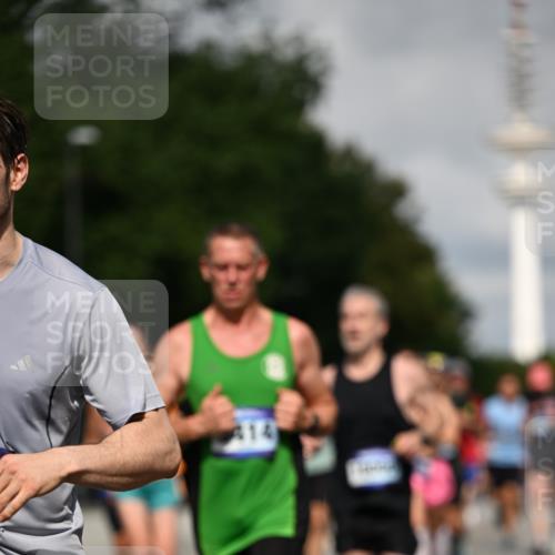 29.06.2025 - hella hamburg halbmarathon Dr. Thomas Lammeyer http://msf.ph/oto/8369731 29.06.2025 09:57:30 Kennedybrücke 1424, 1466, 1902, 2270, 2516, 2890, 2937, 3414, 3785, 3852, 4140, 4235, 4237, 4247, 4949, 5115, 5362, 5460, 5528, 5532, 5650, 6282, 6388, 6575, 6903, 7167, 7385, 7480, 7734, 8023, 8269, 8928, 9030, 9043, 9105, 9200, 9482, 9633, 9723, 9965, 10792, 11077, 11283 meine-sportfotos.de