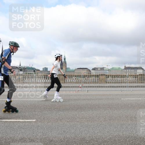 29.06.2025 - hella hamburg halbmarathon Lena Gebhardt http://msf.ph/oto/8369738 29.06.2025 09:11:01 Lombardsbrücke 175, 26 meine-sportfotos.de