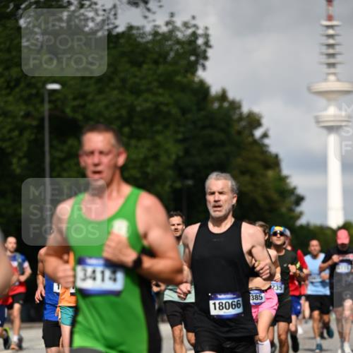 29.06.2025 - hella hamburg halbmarathon Dr. Thomas Lammeyer http://msf.ph/oto/8369742 29.06.2025 09:57:30 Kennedybrücke 1424, 1466, 1902, 2270, 2516, 2890, 2937, 3414, 3785, 3852, 4140, 4235, 4237, 4247, 4949, 5115, 5362, 5460, 5528, 5532, 5650, 6282, 6388, 6575, 6903, 7167, 7385, 7480, 7734, 8023, 8269, 8928, 9030, 9043, 9105, 9200, 9482, 9633, 9723, 9965, 10792, 11077, 11283 meine-sportfotos.de