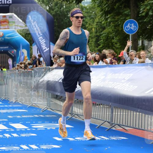 29.06.2025 - hella hamburg halbmarathon Strokosch-Dieckow http://msf.ph/oto/8369786 29.06.2025 10:27:46 Ziel 1122, 5367, 8731, 17893 meine-sportfotos.de
