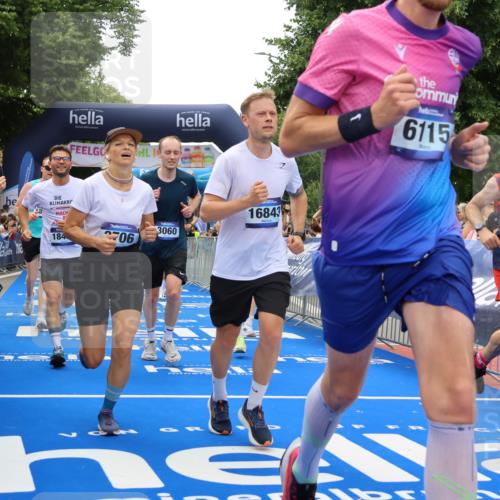 29.06.2025 - hella hamburg halbmarathon Strokosch-Dieckow http://msf.ph/oto/8369790 29.06.2025 10:49:41 Ziel 2504, 2706, 2937, 3060, 3543, 5894, 5978, 6115, 6125, 7332, 9038, 9463, 9551, 9619, 9649, 9723, 9924, 11679, 11975, 11977, 13159, 14794, 15392, 16843, 16877, 17001, 17282, 17753, 18058, 18451, 18926 meine-sportfotos.de