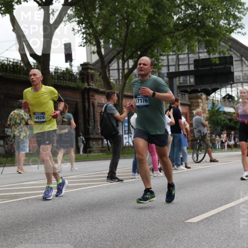 29.06.2025 - hella hamburg halbmarathon Yannick Fuchs http://msf.ph/oto/8369816 29.06.2025 10:53:35 20KM 2780, 3114, 3279, 3425, 4238, 4379, 4796, 4986, 5885, 6087, 6220, 6438, 7287, 7824, 8030, 8326, 8481, 8807, 9985, 10488, 10587, 10896, 11018, 11114, 11158, 11159, 11250, 11757, 11935, 12206, 12261, 12406, 12564, 12736, 12779, 12862, 13706, 13761, 14567, 14732, 14928, 14965, 15525, 15785, 15914, 16227, 16530, 16754, 16915, 16980, 17176, 17304, 17860, 18377, 18467, 18485, 18716, 18855 meine-sportfotos.de