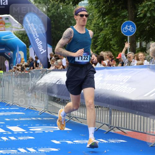 29.06.2025 - hella hamburg halbmarathon Strokosch-Dieckow http://msf.ph/oto/8369826 29.06.2025 10:27:46 Ziel 1122, 5367, 8731, 17893 meine-sportfotos.de