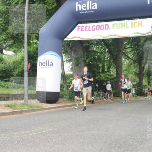 29.06.2025 - hella hamburg halbmarathon KatJ http://msf.ph/oto/8369840 29.06.2025 10:23:30 Zwischen KM18-KM19 3005, 5152, 5269 meine-sportfotos.de