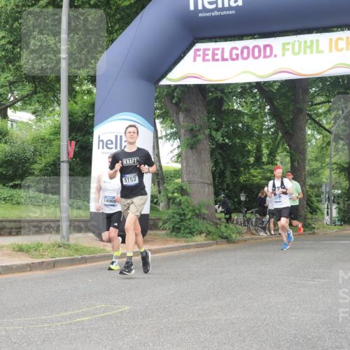 29.06.2025 - hella hamburg halbmarathon KatJ http://msf.ph/oto/8369876 29.06.2025 10:23:31 Zwischen KM18-KM19 3005, 5152, 5269 meine-sportfotos.de
