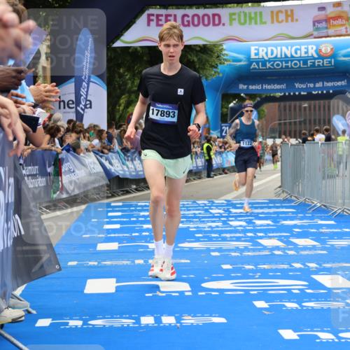 29.06.2025 - hella hamburg halbmarathon Strokosch-Dieckow http://msf.ph/oto/8369923 29.06.2025 10:27:42 Ziel 1122, 2203, 5367, 7651, 8731, 10655, 17354, 17893, 18832 meine-sportfotos.de