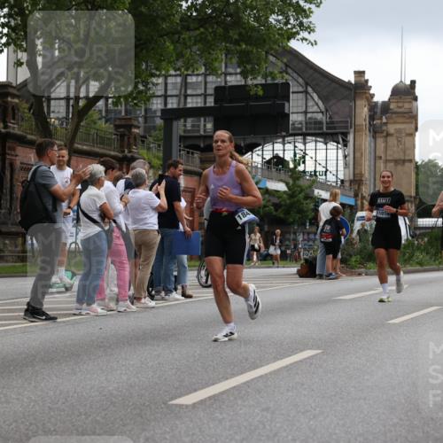 29.06.2025 - hella hamburg halbmarathon Yannick Fuchs http://msf.ph/oto/8369950 29.06.2025 10:53:36 20KM 2780, 3114, 3279, 3425, 4238, 4379, 4796, 4986, 5885, 6087, 6220, 6438, 7287, 7824, 8030, 8326, 8481, 8807, 9985, 10488, 10587, 10896, 11018, 11114, 11158, 11159, 11250, 11757, 11935, 12206, 12261, 12406, 12564, 12736, 12779, 12862, 13706, 13761, 14732, 14928, 15525, 15785, 15914, 16227, 16530, 16754, 16915, 16980, 17176, 17304, 17860, 18377, 18467, 18485, 18716, 18855 meine-sportfotos.de