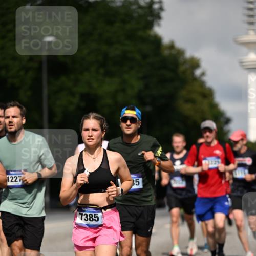 29.06.2025 - hella hamburg halbmarathon Dr. Thomas Lammeyer http://msf.ph/oto/8370042 29.06.2025 09:57:33 Kennedybrücke 1424, 1466, 1902, 2270, 2516, 2890, 2937, 3414, 3785, 3852, 4140, 4235, 4237, 4247, 4949, 5115, 5362, 5460, 5528, 5532, 5650, 6282, 6388, 6575, 7167, 7385, 7480, 7734, 8023, 8269, 8928, 9030, 9043, 9105, 9200, 9482, 9633, 9723, 9965, 10792, 11077, 11283 meine-sportfotos.de