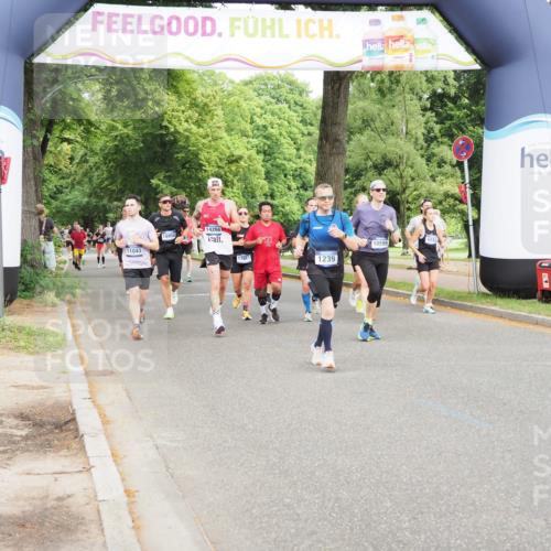 29.06.2025 - hella hamburg halbmarathon MichiJ http://msf.ph/oto/8370049 29.06.2025 10:44:29 Zwischen KM18-KM19 1387, 2652, 2656, 3141, 3575, 4632, 5391, 6592, 6892, 9316, 10599, 10788, 15220, 15664, 16227, 16634, 17405, 18180, 18325, 18531 meine-sportfotos.de
