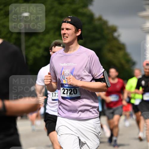 29.06.2025 - hella hamburg halbmarathon Dr. Thomas Lammeyer http://msf.ph/oto/8370053 29.06.2025 10:19:41 Kennedybrücke 1440, 2076, 2140, 2494, 2720, 2989, 3167, 3417, 4007, 4466, 5069, 5423, 6376, 6576, 7897, 7941, 7942, 8885, 9192, 9556, 9657, 9847, 10108, 10608, 10963 meine-sportfotos.de