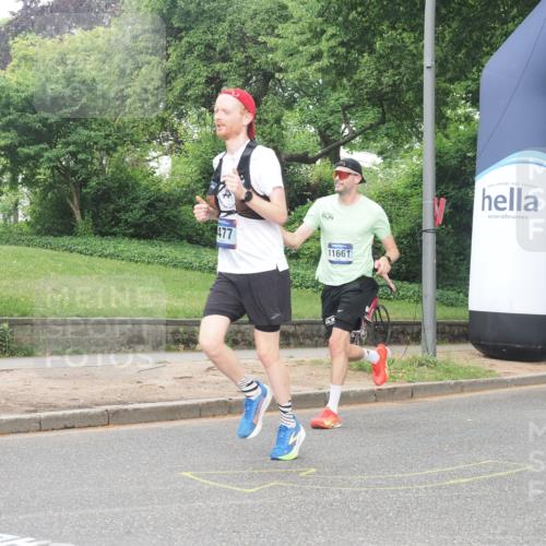 29.06.2025 - hella hamburg halbmarathon KatJ http://msf.ph/oto/8370059 29.06.2025 10:23:35 Zwischen KM18-KM19 3005, 4477, 5152 meine-sportfotos.de
