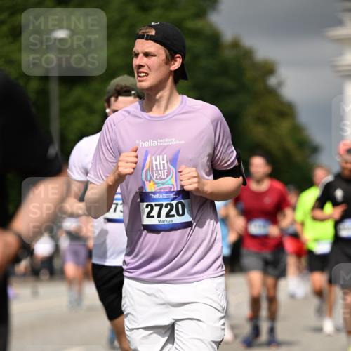 29.06.2025 - hella hamburg halbmarathon Dr. Thomas Lammeyer http://msf.ph/oto/8370072 29.06.2025 10:19:41 Kennedybrücke 1440, 2076, 2140, 2494, 2720, 2989, 3167, 3417, 4007, 4466, 5069, 5423, 6376, 6576, 7897, 7941, 7942, 8885, 9192, 9556, 9657, 9847, 10108, 10608, 10963 meine-sportfotos.de