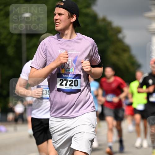 29.06.2025 - hella hamburg halbmarathon Dr. Thomas Lammeyer http://msf.ph/oto/8370087 29.06.2025 10:19:41 Kennedybrücke 1440, 2076, 2140, 2494, 2720, 2989, 3167, 3417, 4007, 4466, 5069, 5423, 6376, 6576, 7897, 7941, 7942, 8885, 9192, 9556, 9657, 9847, 10108, 10608, 10963 meine-sportfotos.de