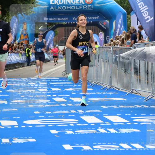 29.06.2025 - hella hamburg halbmarathon Strokosch-Dieckow http://msf.ph/oto/8370093 29.06.2025 10:27:41 Ziel 1122, 2203, 5367, 7651, 8731, 10655, 17354, 17893, 18832 meine-sportfotos.de