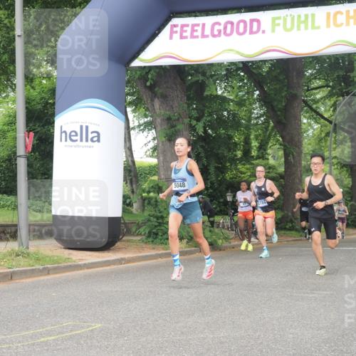 29.06.2025 - hella hamburg halbmarathon KatJ http://msf.ph/oto/8370145 29.06.2025 10:23:37 Zwischen KM18-KM19 4477, 5048, 5152 meine-sportfotos.de
