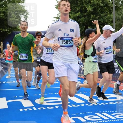 29.06.2025 - hella hamburg halbmarathon Strokosch-Dieckow http://msf.ph/oto/8370233 29.06.2025 10:49:32 Ziel 1342, 1476, 2504, 2516, 2592, 2596, 2878, 2889, 2937, 5705, 5978, 6115, 8437, 8689, 8813, 9038, 9463, 9649, 11339, 11340, 11679, 11779, 11977, 12094, 13233, 13269, 14562, 14838, 15392, 15857, 16114, 16592, 16738, 16891, 17001, 18058, 18476, 18887, 18960 meine-sportfotos.de