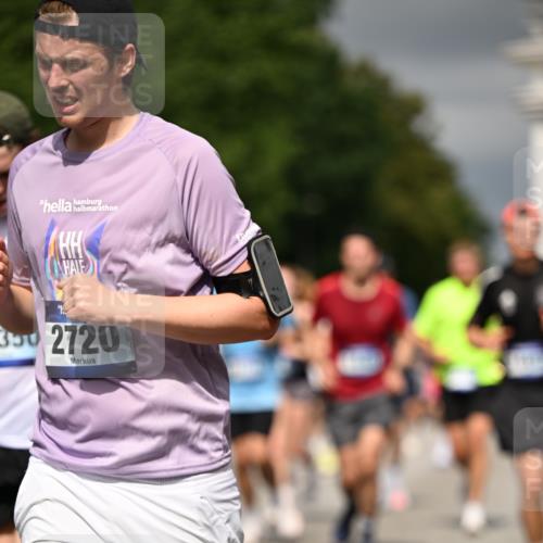 29.06.2025 - hella hamburg halbmarathon Dr. Thomas Lammeyer http://msf.ph/oto/8370239 29.06.2025 10:19:42 Kennedybrücke 1440, 2076, 2140, 2494, 2720, 2989, 3167, 3417, 4007, 4466, 5423, 6376, 6576, 7897, 7941, 7942, 8885, 9192, 9307, 9556, 9657, 9847, 10108, 10608, 10963, 11303 meine-sportfotos.de
