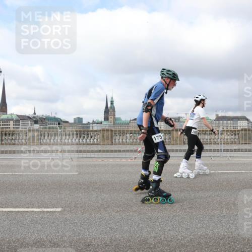 29.06.2025 - hella hamburg halbmarathon Lena Gebhardt http://msf.ph/oto/8370271 29.06.2025 09:11:02 Lombardsbrücke 175, 26 meine-sportfotos.de
