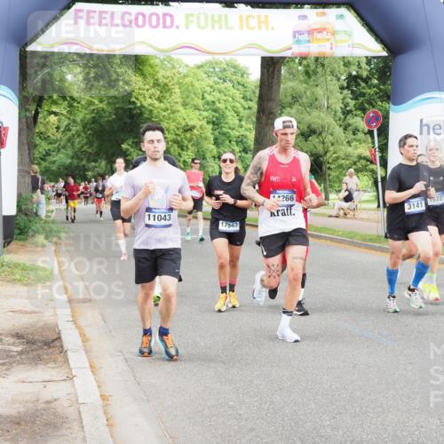 29.06.2025 - hella hamburg halbmarathon MichiJ http://msf.ph/oto/8370298 29.06.2025 10:44:31 Zwischen KM18-KM19 1239, 1387, 2652, 2656, 3141, 4579, 6592, 10599, 10788, 11018, 11043, 13863, 14266, 15664, 16227, 16634, 17543, 18325, 18531 meine-sportfotos.de
