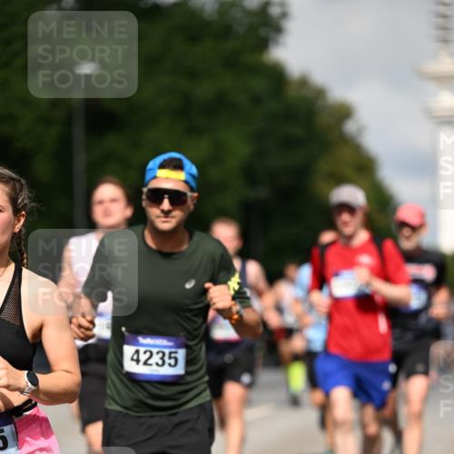 29.06.2025 - hella hamburg halbmarathon Dr. Thomas Lammeyer http://msf.ph/oto/8370411 29.06.2025 09:57:34 Kennedybrücke 1424, 1466, 1902, 2270, 2516, 2890, 2937, 3414, 3785, 3852, 4140, 4235, 4237, 4247, 4949, 5115, 5362, 5460, 5528, 5532, 5650, 6282, 6388, 6575, 6831, 7167, 7385, 7480, 7734, 8023, 8269, 8928, 9030, 9043, 9105, 9200, 9482, 9723, 9965, 10792, 11077, 11283 meine-sportfotos.de