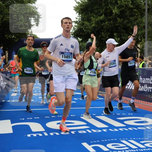29.06.2025 - hella hamburg halbmarathon Strokosch-Dieckow http://msf.ph/oto/8370441 29.06.2025 10:49:32 Ziel 1342, 1476, 2504, 2516, 2592, 2596, 2878, 2889, 2937, 5705, 5978, 6115, 8437, 8689, 8813, 9038, 9463, 9649, 11339, 11340, 11679, 11779, 11977, 12094, 13233, 13269, 14562, 14838, 15392, 15857, 16114, 16592, 16738, 16891, 17001, 18058, 18476, 18887, 18960 meine-sportfotos.de