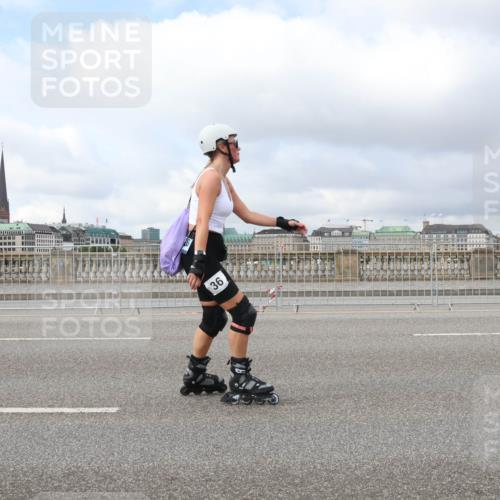 29.06.2025 - hella hamburg halbmarathon Lena Gebhardt http://msf.ph/oto/8370522 29.06.2025 09:11:04 Lombardsbrücke 36 meine-sportfotos.de